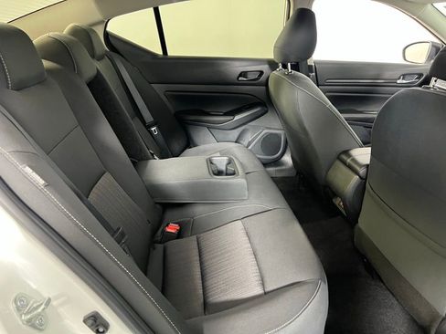 Used 2025 Nissan Altima 2.5 SV image 28