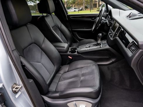Used 2016 Porsche Macan S image 18