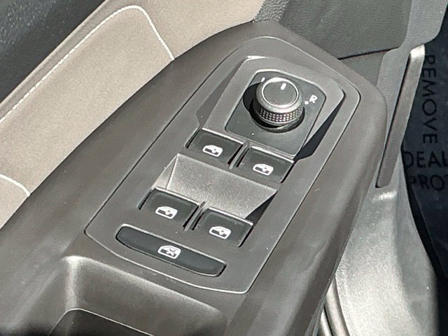 Certified 2023 Volkswagen Atlas SEL R-Line AWD/4WD image 12