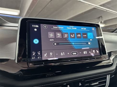 New 2025 Volkswagen Atlas Cross Sport SE image 20