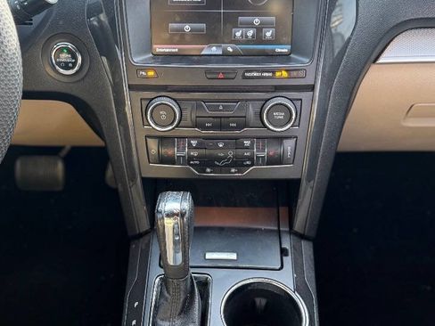 Used 2016 Ford Explorer XLT w/ Equipment Group 201A image 14