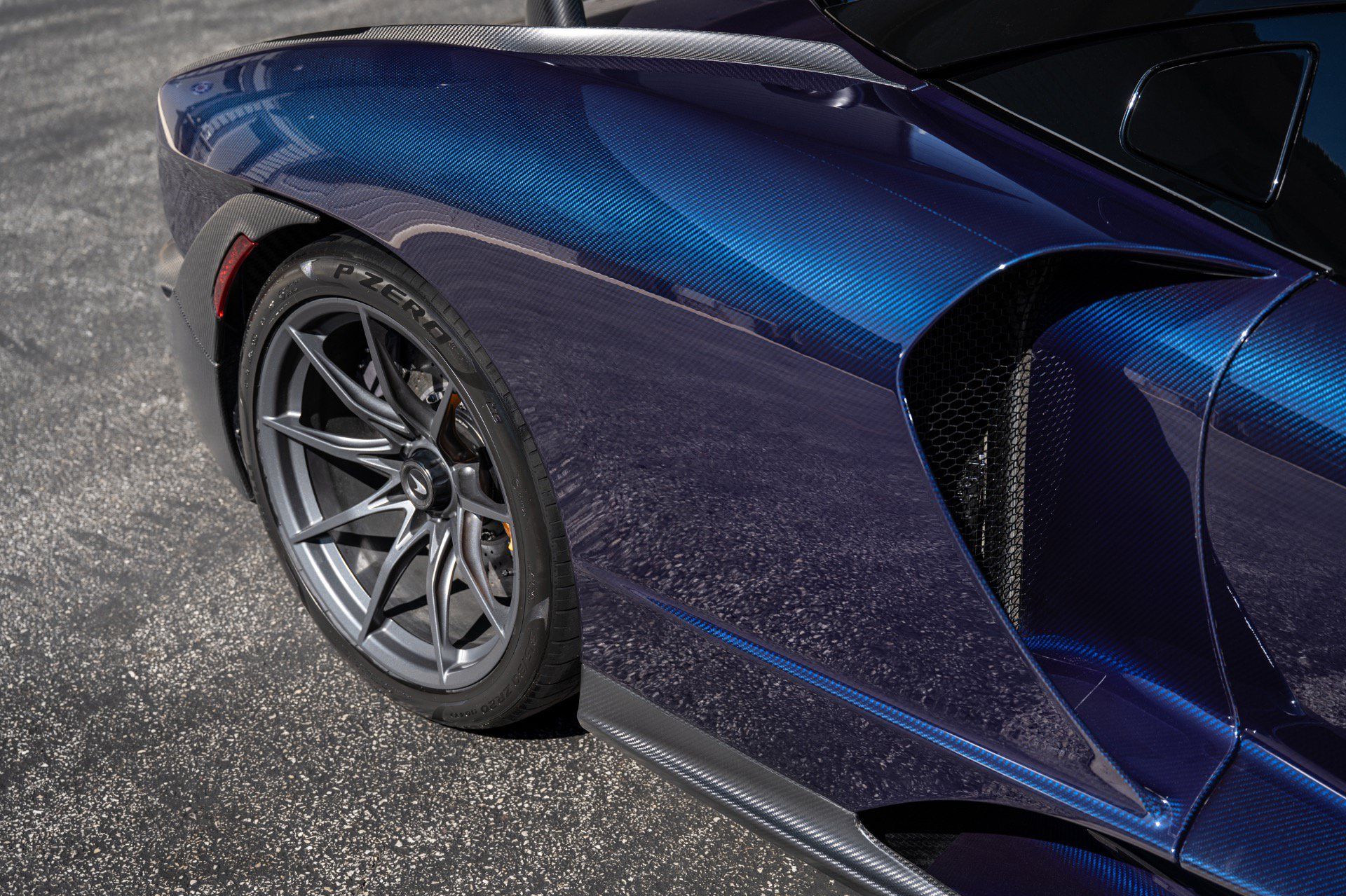 Used 2019 McLaren Senna RWD image 56