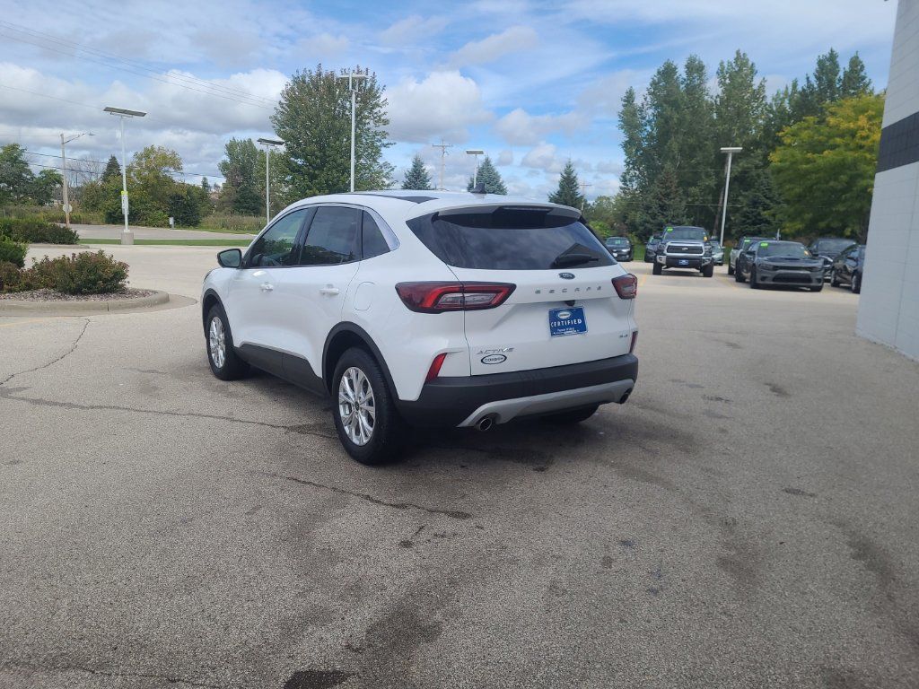 Used 2023 Ford Escape Active w/ Tech Pack #2 AWD/4WD image 3