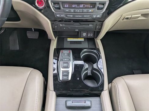 Certified 2021 Honda Pilot Touring image 21