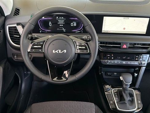 New 2026 Kia Seltos S FWD image 16