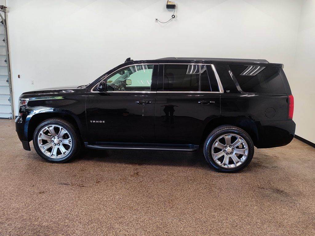 Used 2019 Chevrolet Tahoe LT w/ Luxury Package AWD/4WD image 2