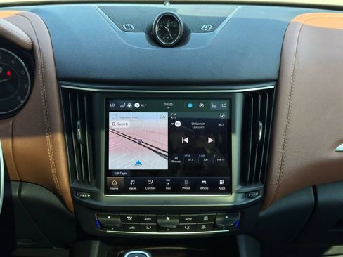 Certified 2022 Maserati Levante Modena AWD/4WD image 22