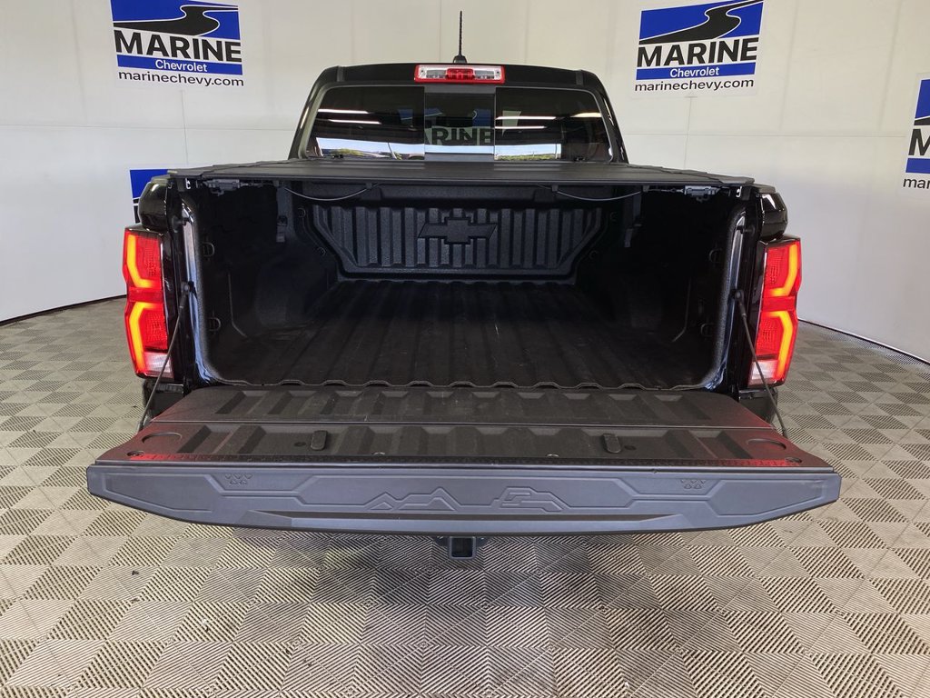 Used 2026 Chevrolet Colorado ZR2 w/ Technology Package AWD/4WD image 32