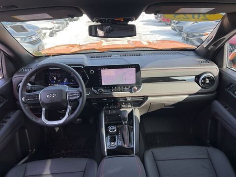 Used 2025 Chevrolet Colorado Z71 w/ Z71 Convenience Package 2 image 19