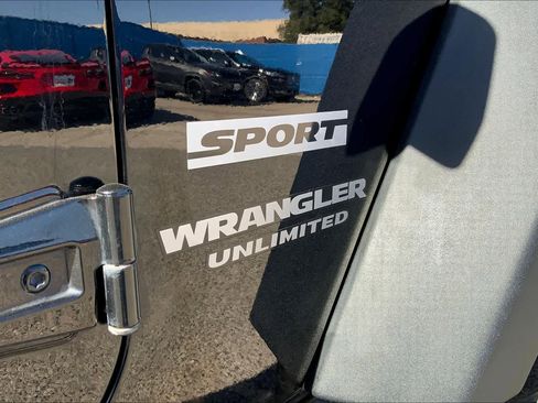 Used 2016 Jeep Wrangler Unlimited Sport w/ Connectivity Group image 8
