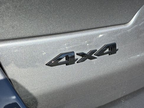 Used 2023 Jeep Grand Cherokee Altitude AWD/4WD image 10