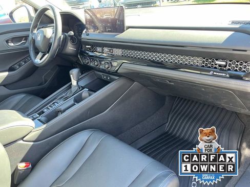 Used 2024 Honda Accord Touring image 23