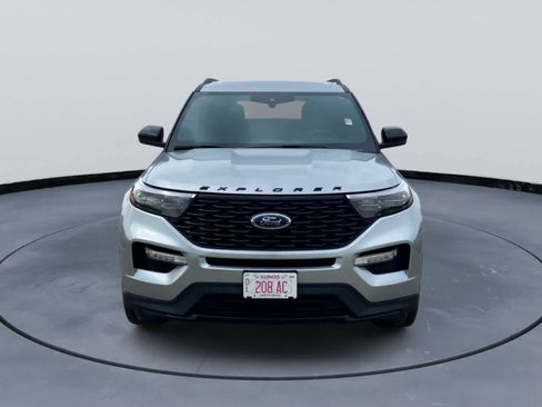 Used 2023 Ford Explorer ST-Line w/ Class IV Trailer Tow Package AWD/4WD image 3