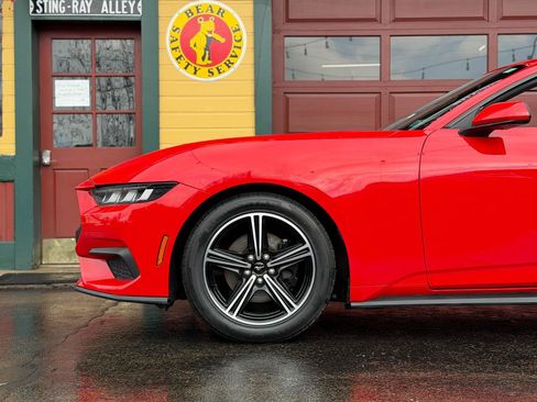 Used 2024 Ford Mustang Premium image 34