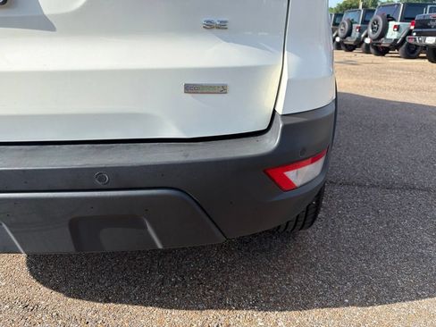 Used 2020 Ford EcoSport SE FWD image 6