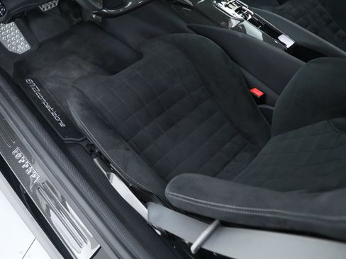 Certified 2022 Ferrari 812 Competizione RWD image 29