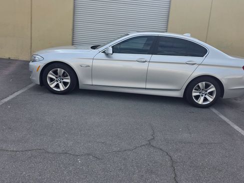Used 2013 BMW 528i Sedan RWD image 3