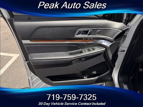 Used 2018 Ford Explorer Limited AWD/4WD image 11