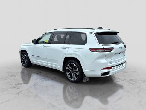 Used 2023 Jeep Grand Cherokee L Overland w/ Luxury Tech Group IV AWD/4WD image 5