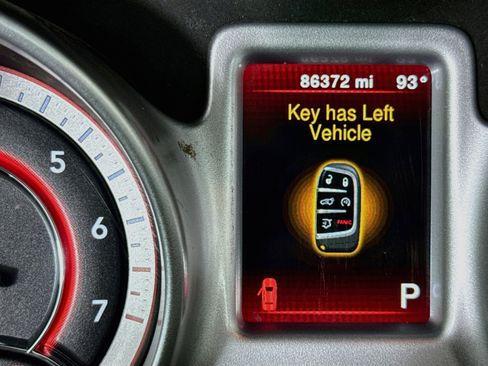 Used 2020 Dodge Journey SE w/ SE Popular Equipment Group FWD image 14