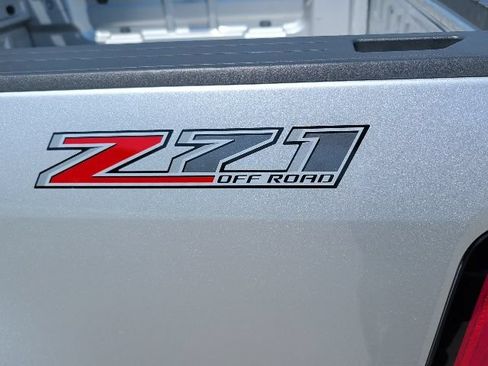 Used 2017 Chevrolet Colorado Z71 AWD/4WD image 14