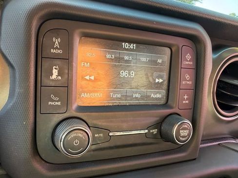 Used 2018 Jeep Wrangler Unlimited Sport S image 23