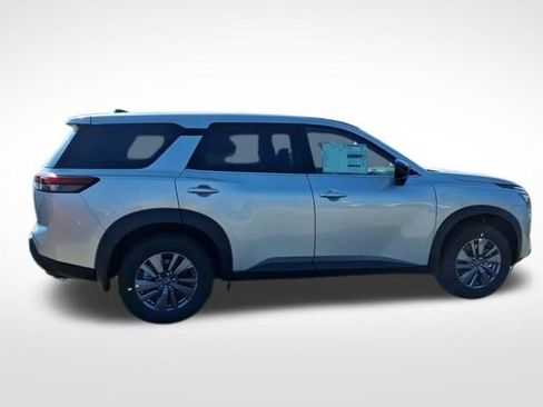New 2025 Nissan Pathfinder S w/ Cargo Package image 8