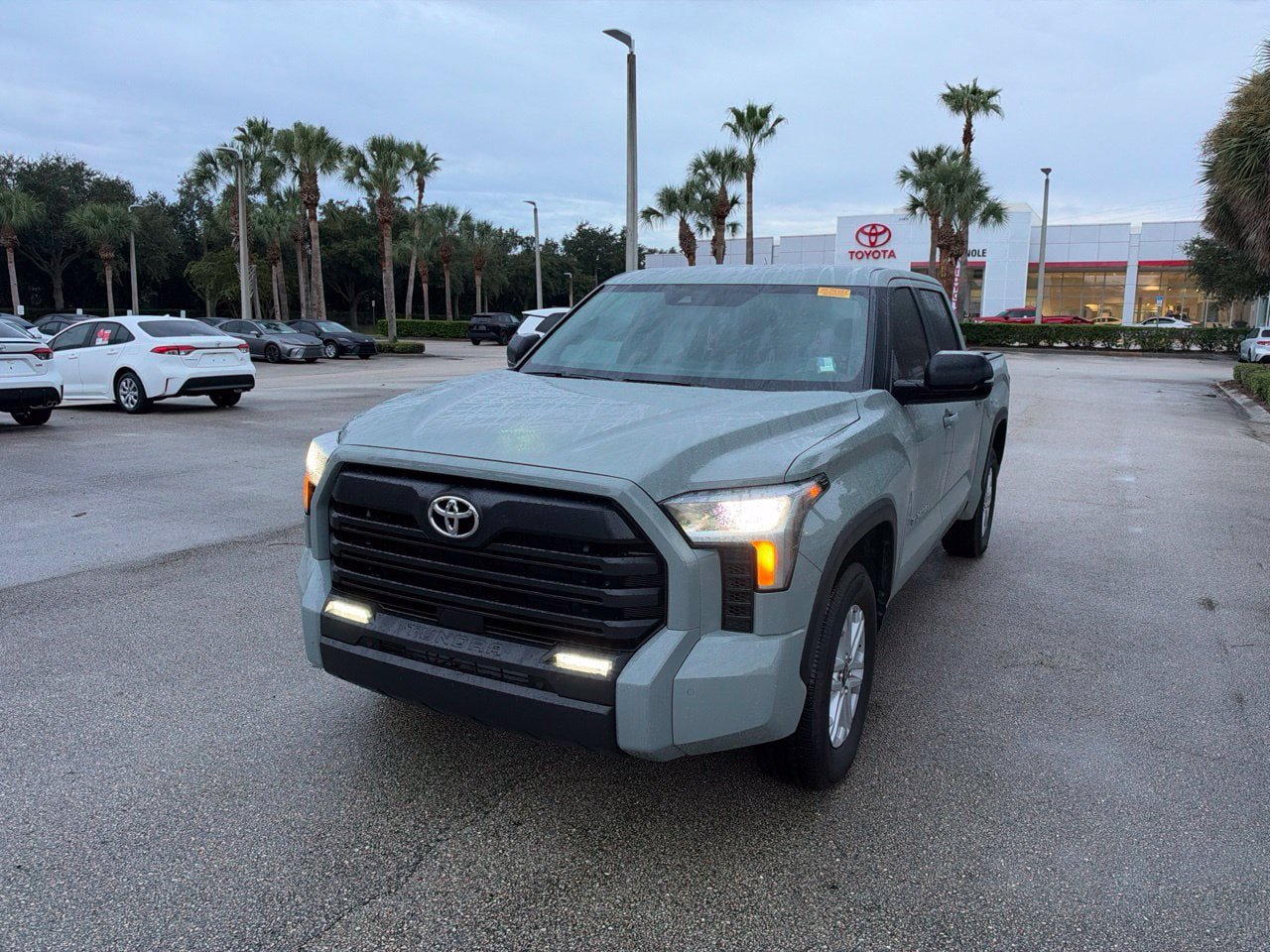 Used 2026 Toyota Tundra SR5 w/ SR5 Premium Package RWD 360° Tour