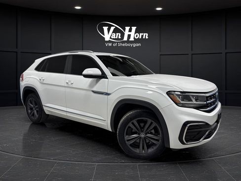 Used 2021 Volkswagen Atlas Cross Sport SE w/ Panoramic Sunroof Package image 1