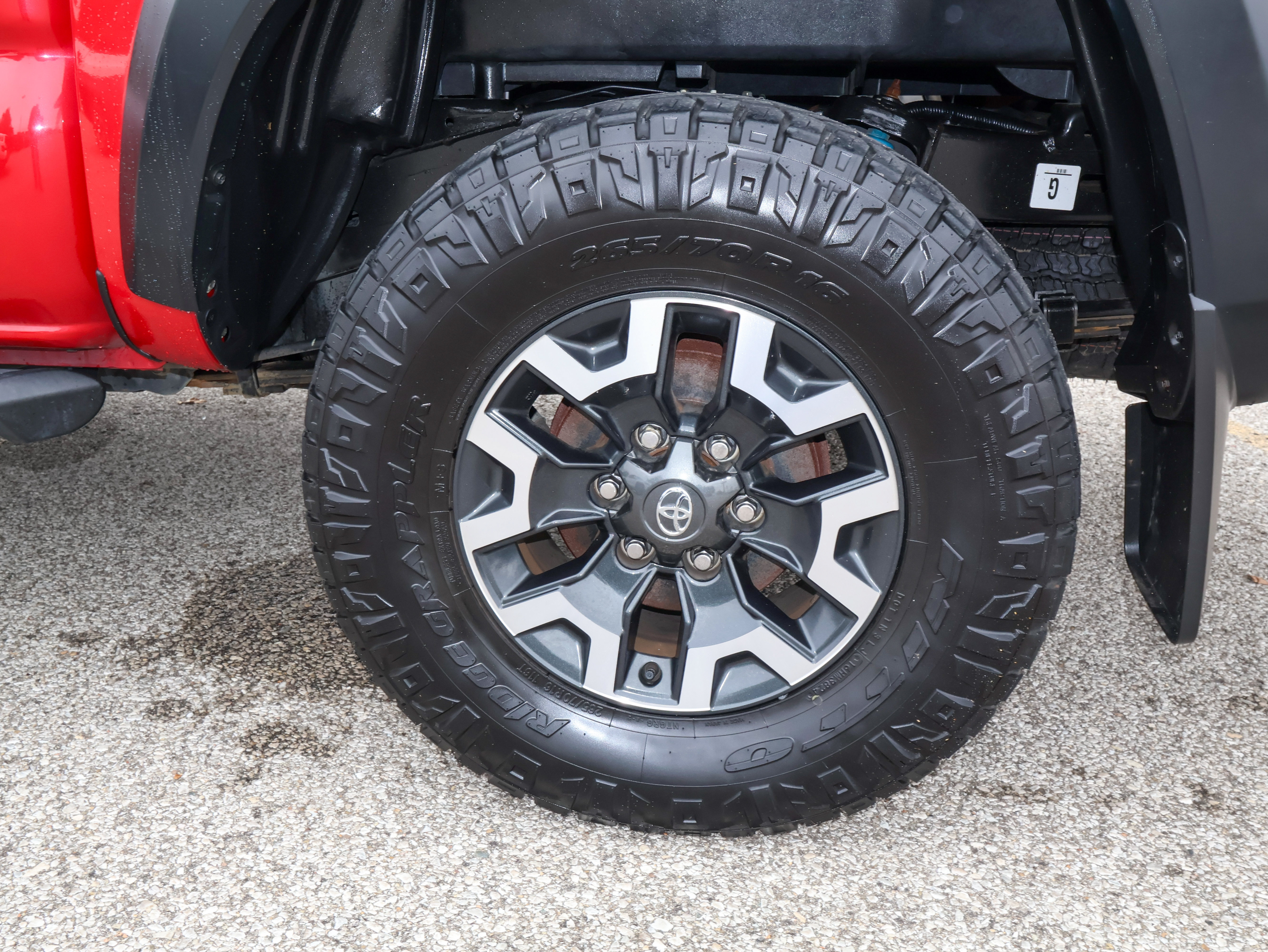 Used 2022 Toyota Tacoma TRD Off-Road w/ Technology Package AWD/4WD image 38