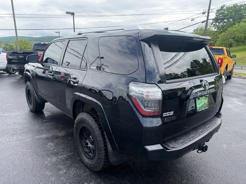 Used 2018 Toyota 4Runner SR5 Premium AWD/4WD image 7