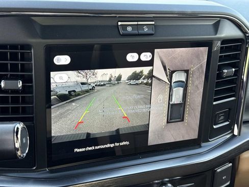 New 2025 Ford F250 Lariat w/ Chrome Package image 15