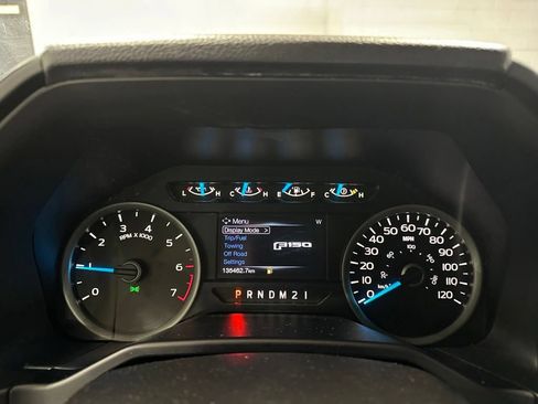 Used 2017 Ford F150 XLT w/ Equipment Group 302A Luxury AWD/4WD image 9