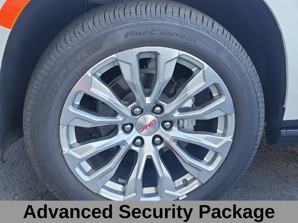 Used 2024 GMC Yukon Denali w/ Denali Reserve Package AWD/4WD image 6