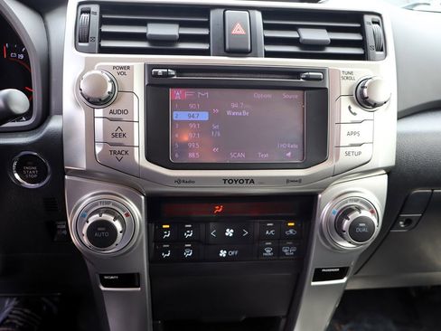 Used 2013 Toyota 4Runner Limited AWD/4WD image 30