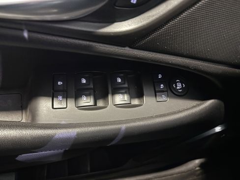 Used 2017 Cadillac Escalade Luxury image 10