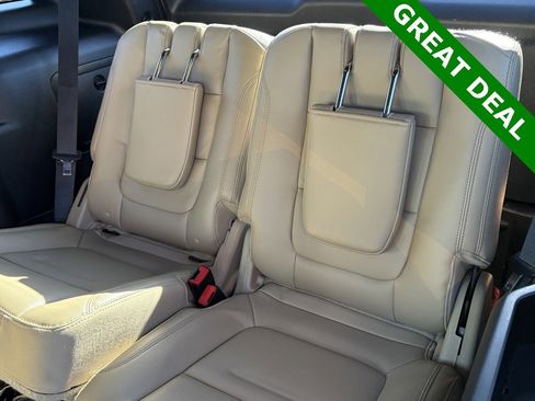 Used 2017 Ford Explorer XLT w/ Equipment Group 202A image 39