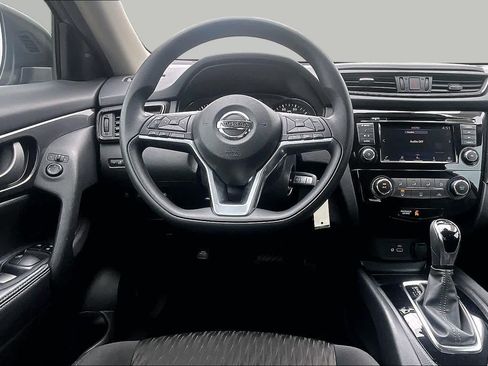 Certified 2020 Nissan Rogue S FWD image 6