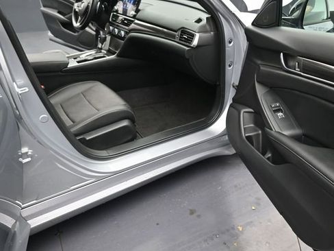 Used 2022 Honda Accord Sport image 16
