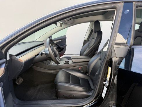 Used 2023 Tesla Model 3 Standard Range image 11