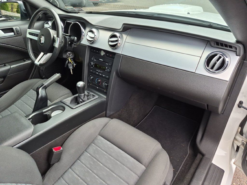 Used 2007 Ford Mustang GT Premium RWD image 36