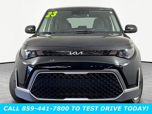 Used 2023 Kia Soul LX FWD image 2