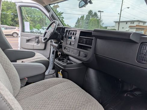 New 2025 Chevrolet Express 3500 w/ Power Convenience Package image 13