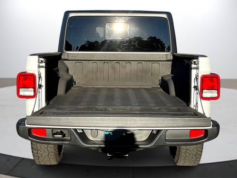 Certified 2022 Jeep Gladiator Sport image 23