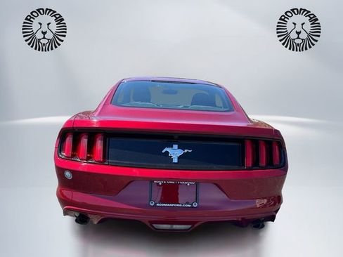 Used 2015 Ford Mustang Coupe RWD image 6