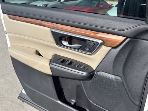 Used 2022 Honda CR-V Touring image 16