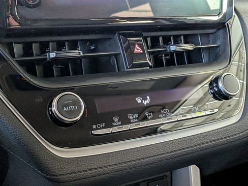 Certified 2023 Toyota Corolla Cross LE image 21