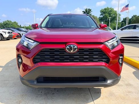 Used 2023 Toyota RAV4 XLE Premium AWD/4WD image 2