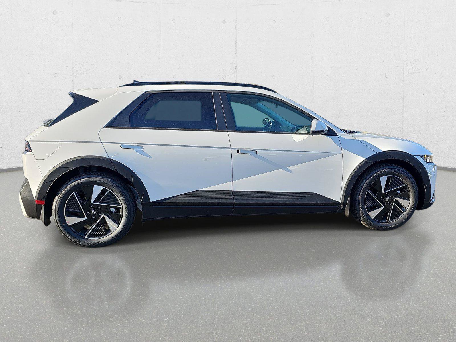 New 2027 Hyundai Ioniq 5 SEL RWD image 2