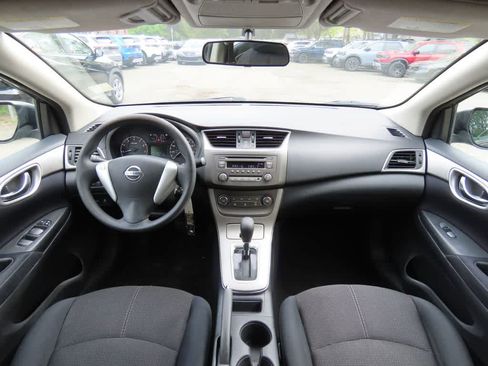Used 2014 Nissan Sentra S FWD image 17